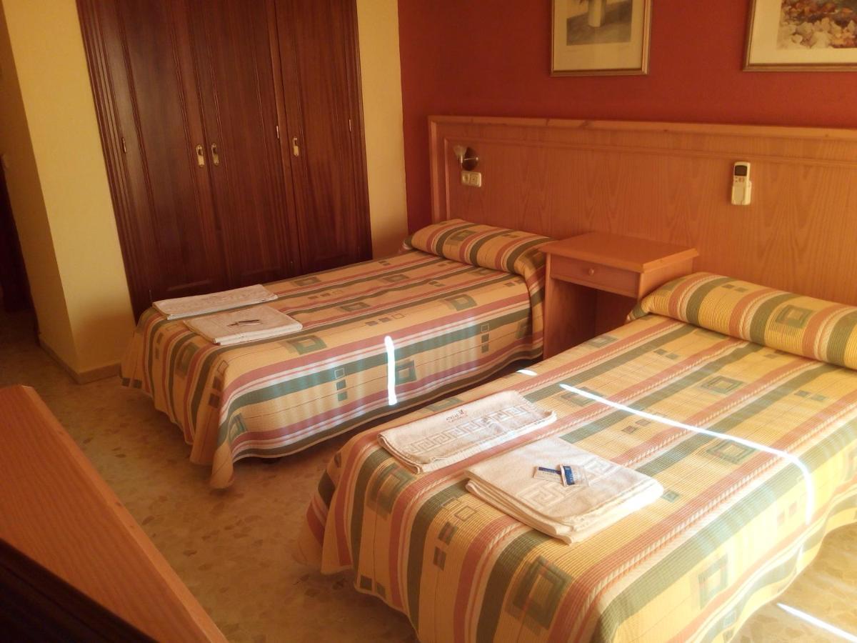 Hostal Carlos III エル・エヒド エクステリア 写真