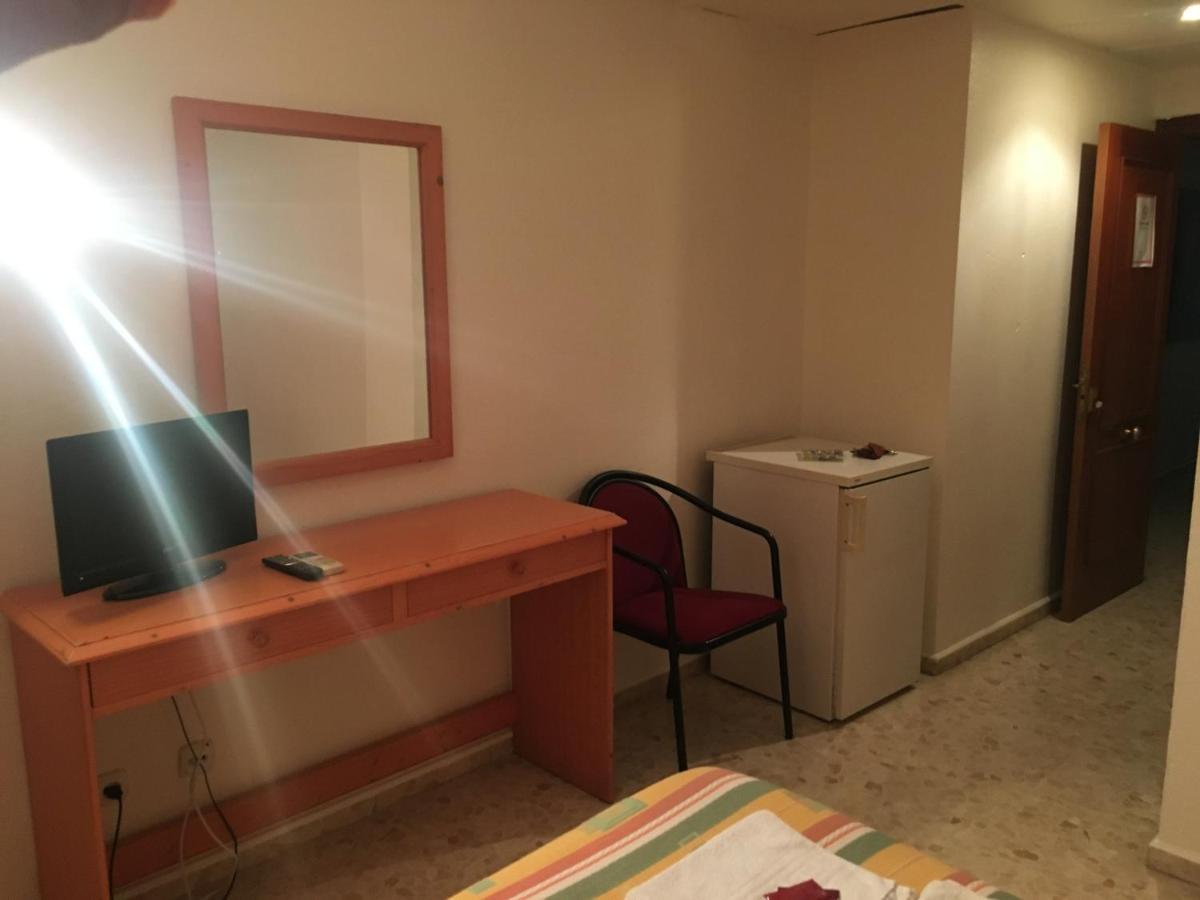 Hostal Carlos III エル・エヒド エクステリア 写真