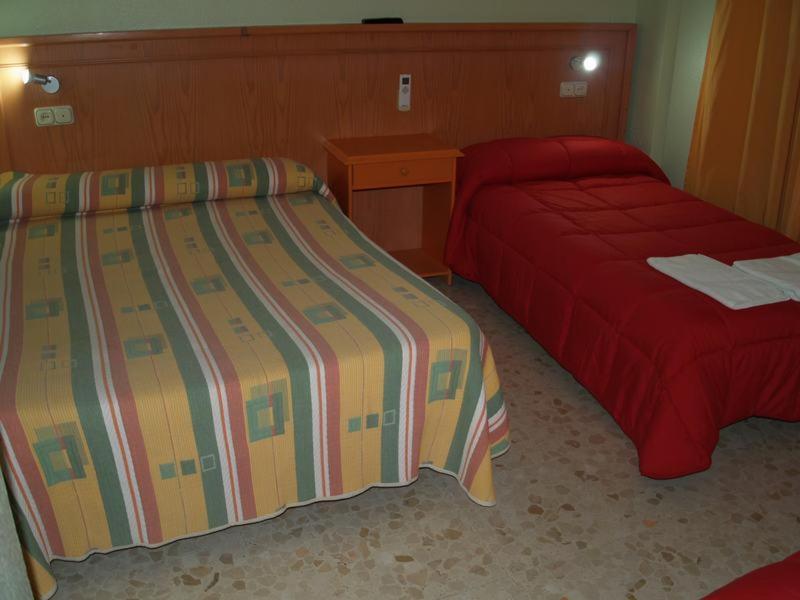 Hostal Carlos III エル・エヒド エクステリア 写真