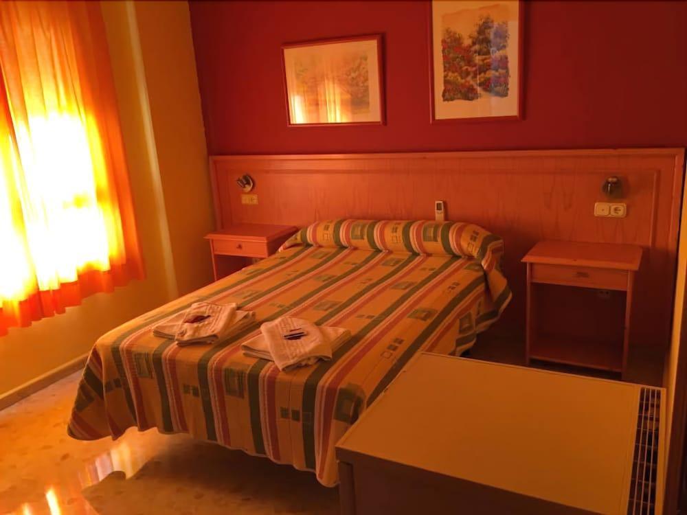 Hostal Carlos III エル・エヒド エクステリア 写真